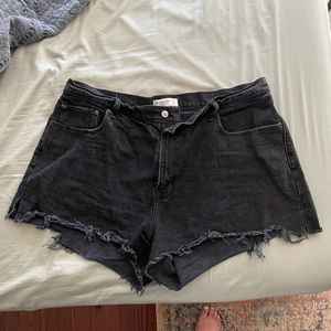 Abercrombie Curve Love High Rise Mom Short